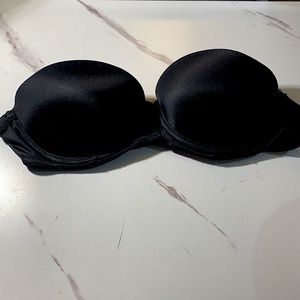 Victoria Secret Pink// a black push-up strapless